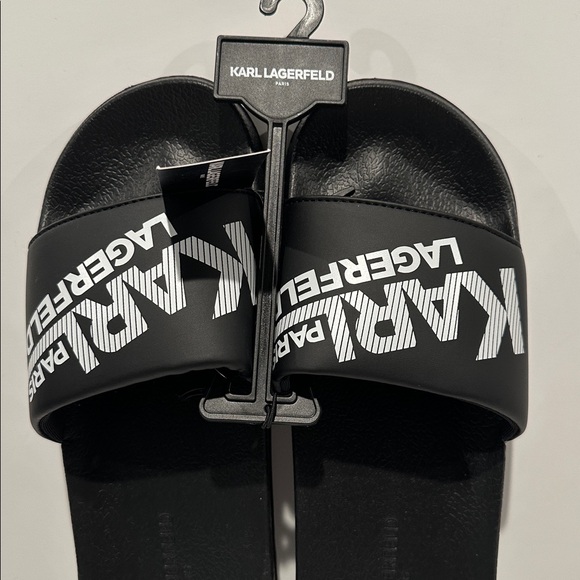 NWT Karl Lagerfeld Men’s Rubber Flip Flops in Black with White Karl Lagerfeld. main image 4